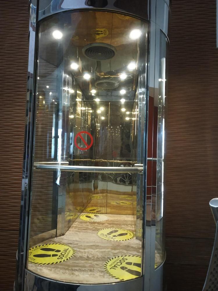 Royal Orchid Central Kireeti Hampi, Hospet Bagian luar foto