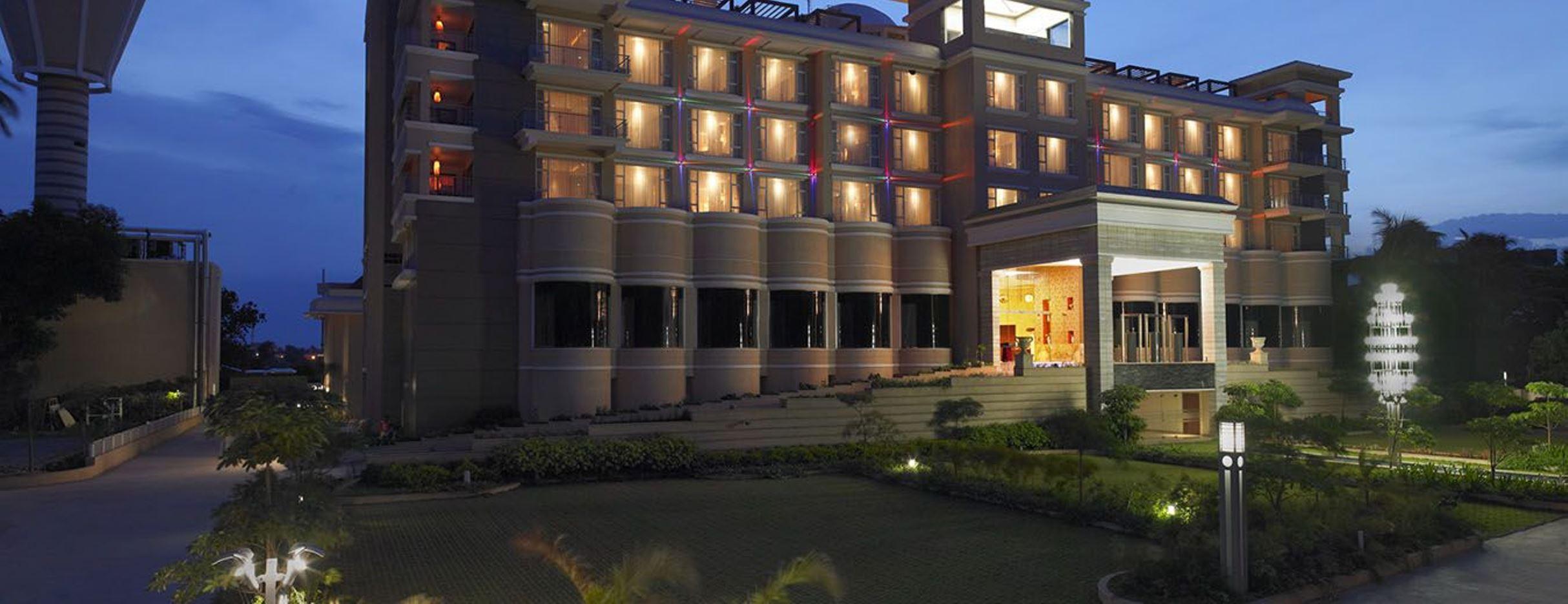 Royal Orchid Central Kireeti Hampi, Hospet Bagian luar foto