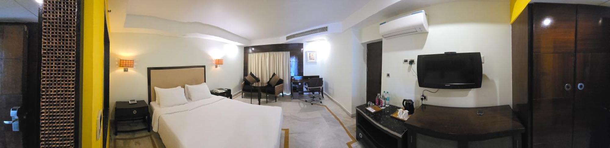 Royal Orchid Central Kireeti Hampi, Hospet Bagian luar foto