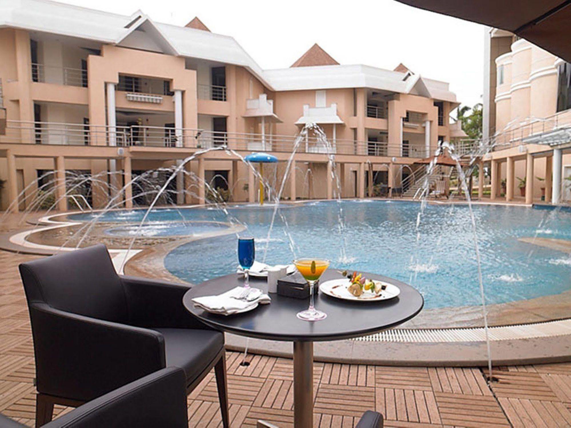 Royal Orchid Central Kireeti Hampi, Hospet Bagian luar foto