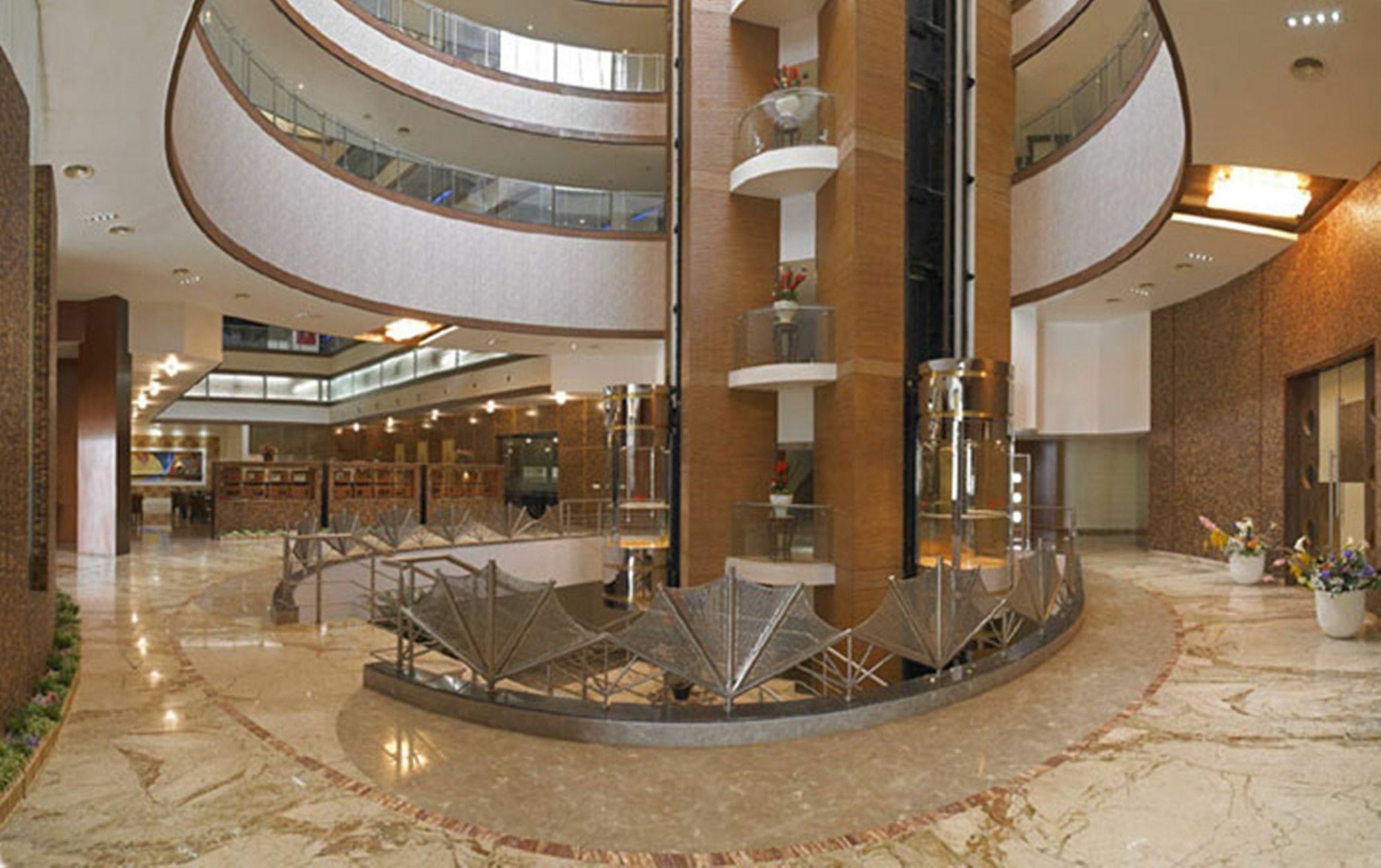 Royal Orchid Central Kireeti Hampi, Hospet Bagian luar foto